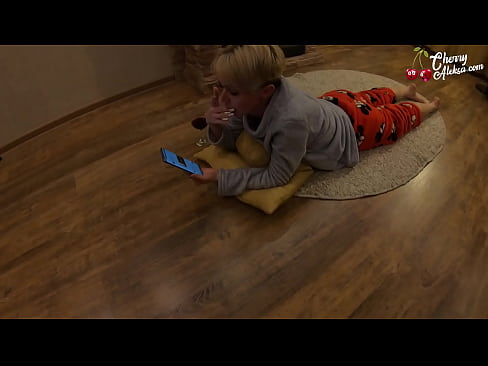 ❤️ Crazy blonde suger stor pikk suger og spretter på den - analsex ️❌ Jævla video hos oss ☑