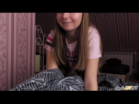 ❤️ Blondie suger BFF's dypt og får sperm i munnen ️❌ Jævla video hos oss ☑